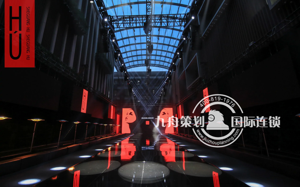 武汉胡社光时尚娘子军国际时装周